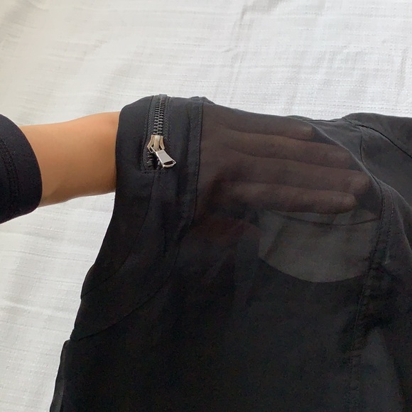 KENNETH COLE Black top | size S - Picture 6 of 7